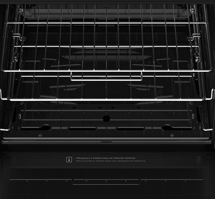 Dos Estantes - Uno manual y uno autodeslizante para facilitar el manejo de tus platos y recetas.